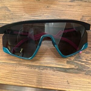 Oakley OO9280 BXTR sunglasses
